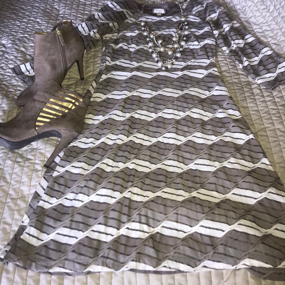 Beige by ECI long sleeves dress size 8